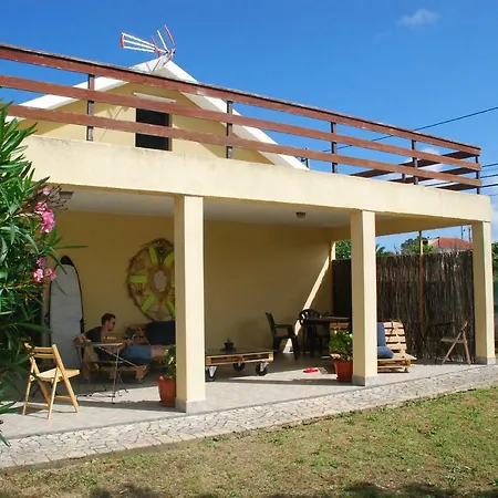 Casa di campagna Omassim Yoga Surf House Ribamar (Torres Vedras)